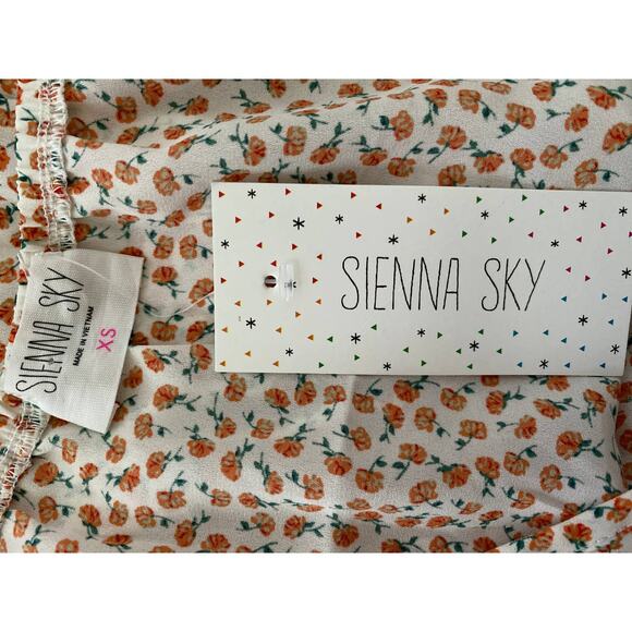 Sienna Sky Womens Floral Flowy Peasant Sleeve Blouse Shirt Top NEW Size XS - Picture 7 of 10